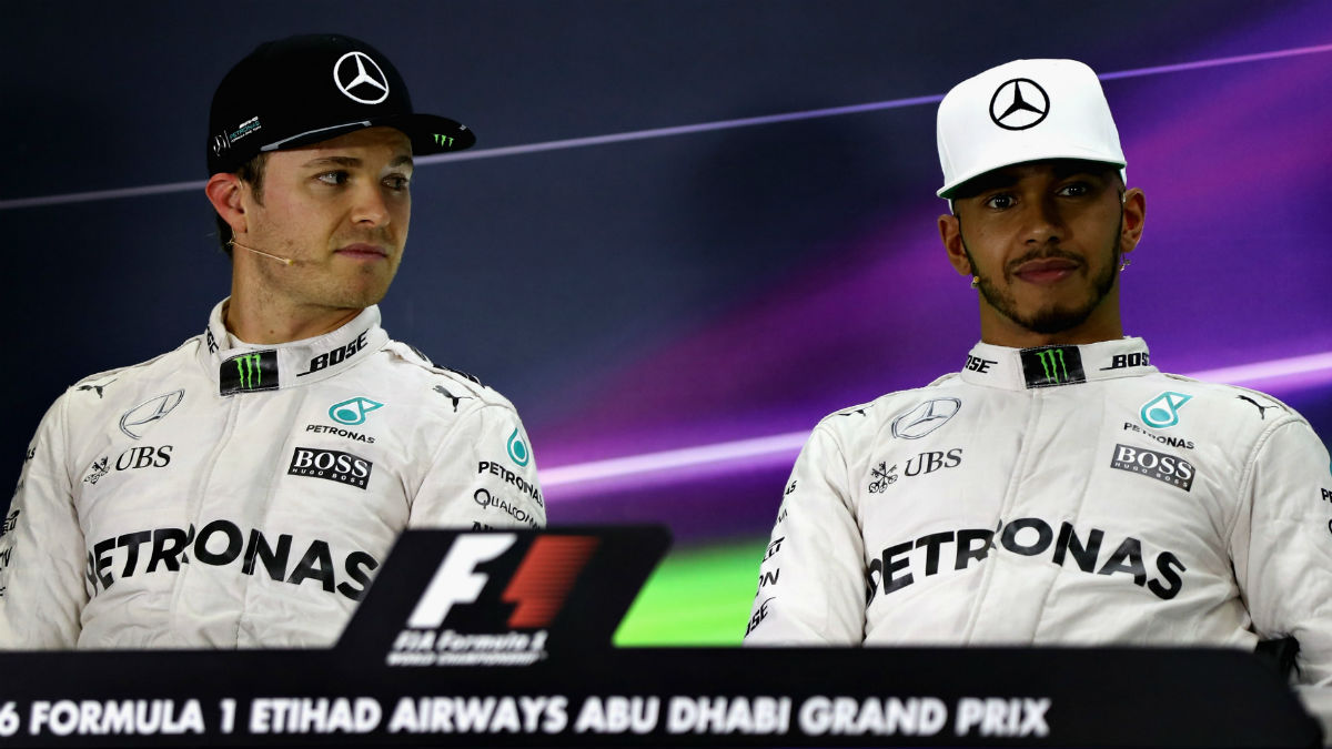Nico Rosberg ha puesto la mano en el fuego por Lewis Hamilton, asegurando que el inglés no hizo nada para provocar al de Ferrari en Bakú. (Getty)