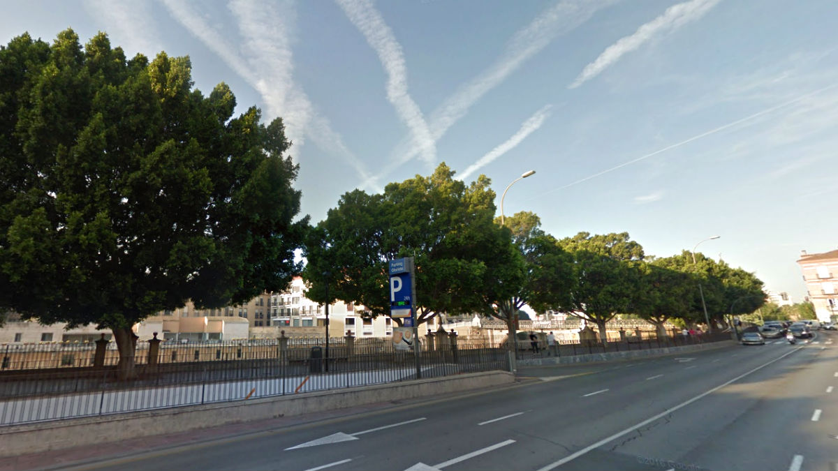 Parking de la glorieta de España, en Murcia, escenario de los hechos.