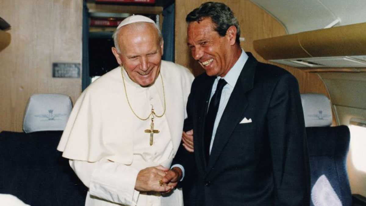 Joaquín Navarro-Valls con el Papa Juan Pablo II.
