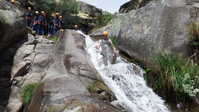 Un matrimonio y dos de sus tres hijos fallecen haciendo barranquismo en el Valle del Jerte