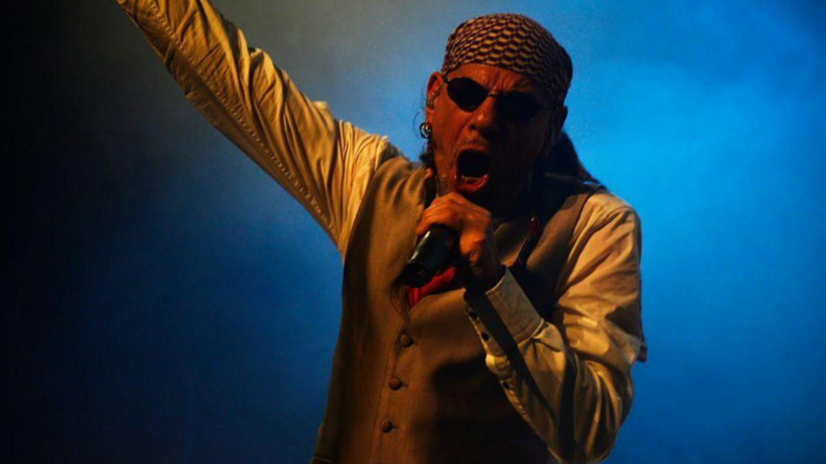 ‘El Drogas’, ex cantante del grupo Barricada, actuará en el Shikillo festival en Candelada (Ávila)