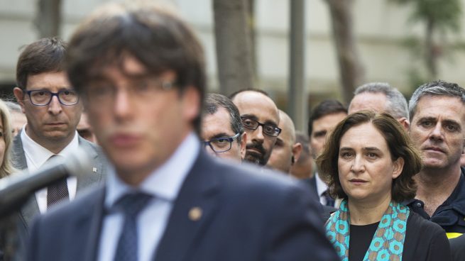 Carles Puigdemont y Ada Colau