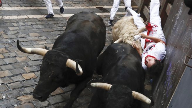 Los toros de Jandilla en el quinto encierro de los Sanfermines de 2017