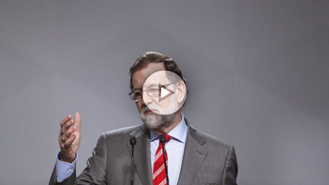 Rajoy pregunta al «autoritario» Puigdemont «qué diálogo quiere» tras «purgar a los dudosos»