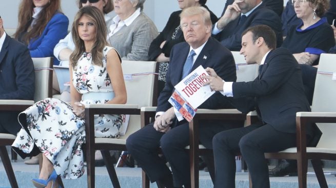 Emmanuel Macron junto a Donald y Melania Trump