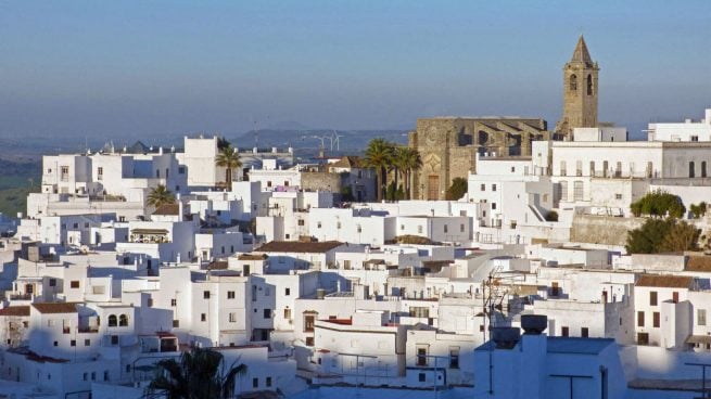 Un fallecido y cuatro heridos en un incendio en una vivienda de Vejer (Cádiz)