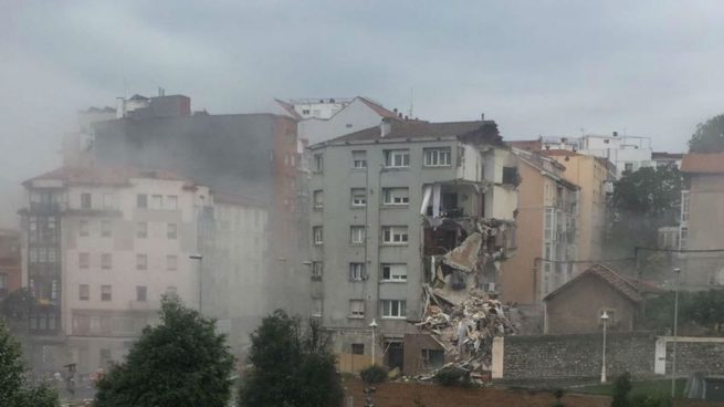 Un edificio se derrumba en Santander