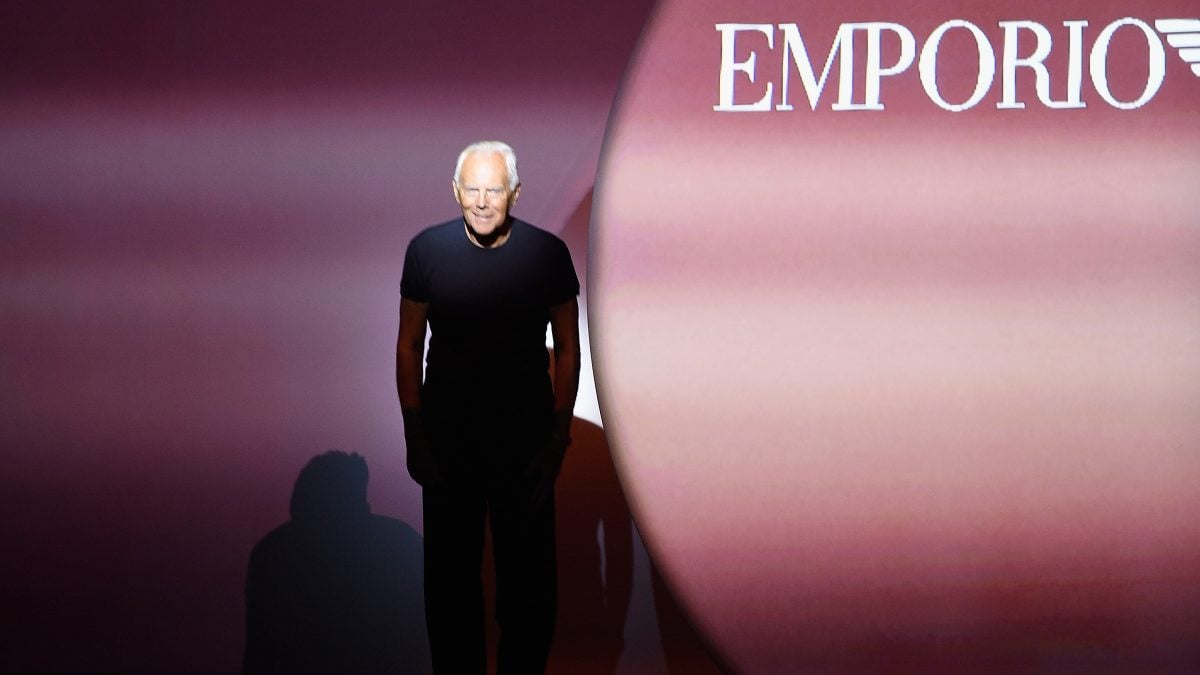 Giorgio Armani en uno de sus desfiles (Foto: Getty)