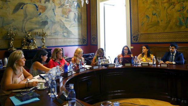 Un momento de la reunión de la subcomisión creada en la Cámara Baja para articular un pacto de Estado contra la violencia machista. Foto: EFE