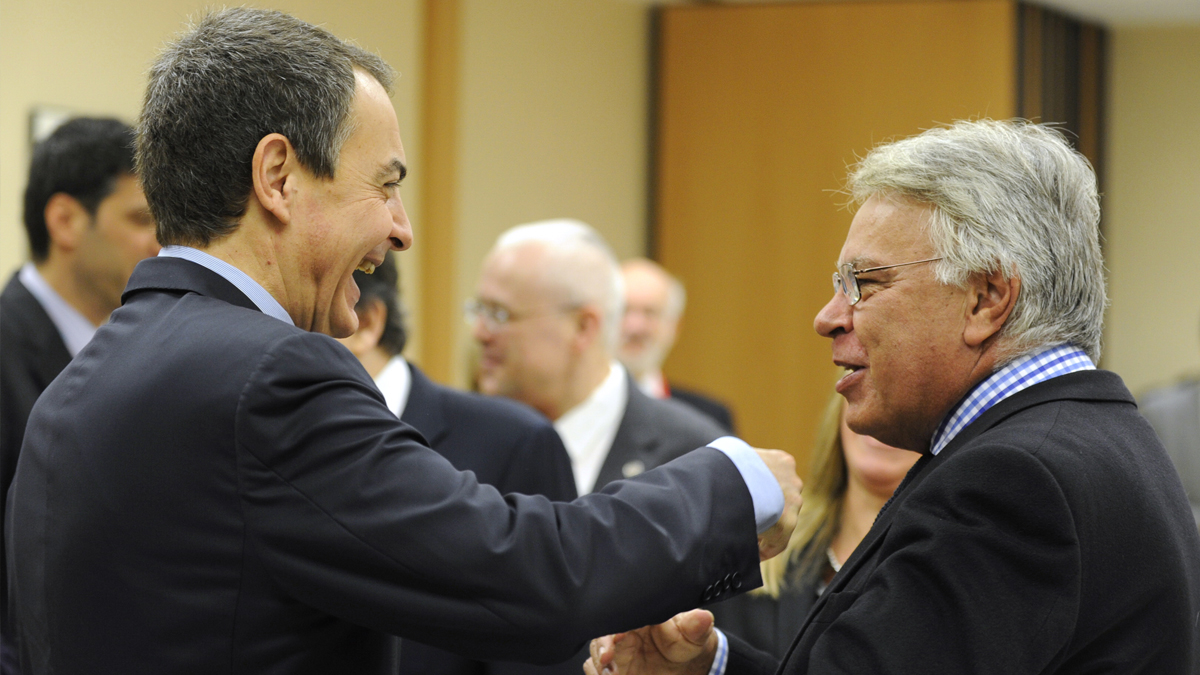 José Luis Rodríguez Zapatero y Felipe González. (Foto: AFP)