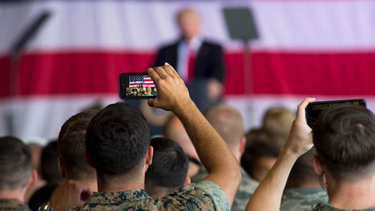 Donald Trump ante soldados de EEUU. (Foto: Getty)