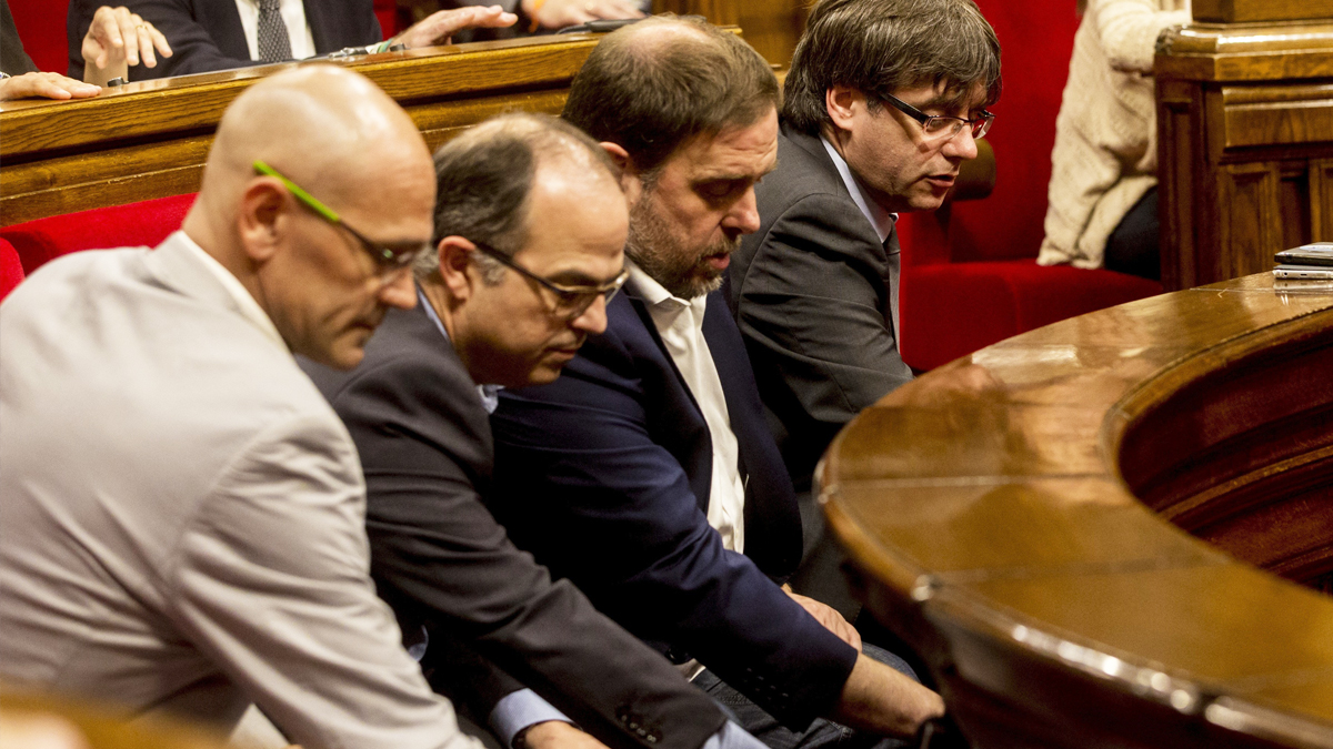 Raül Romeva, Jordi Turull, Oriol Junqueras y Carles Puigdemont. (Foto: EFE)