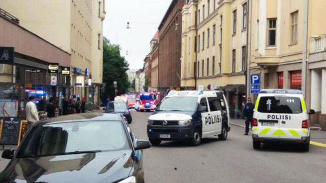 Un muerto y varios heridos por el atropello de una multitud en Helsinki