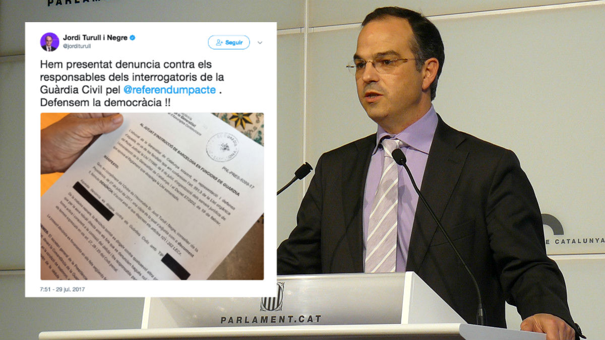 Jordi Turull ha colgado una foto de su denuncia a la Guardia Civil en su cuenta de twitter.