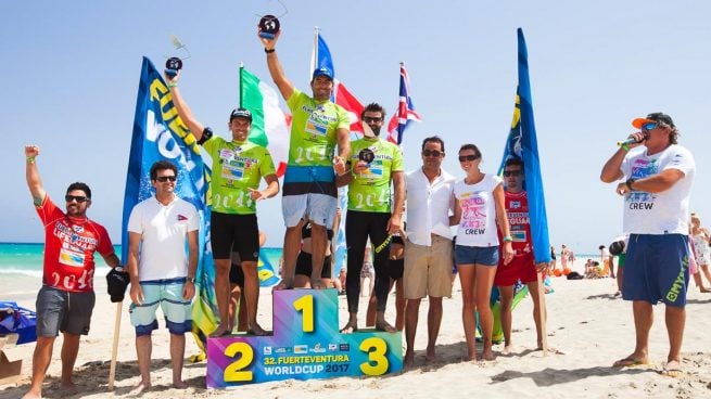 Antoine Albeau logra un nuevo récord al adjudicarse su 24º mundial de velocidad