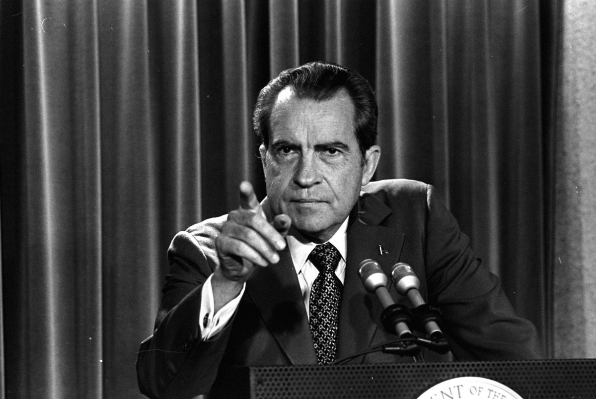 Richard Nixon durante su renuncia como líder del pueblo norteamericano.