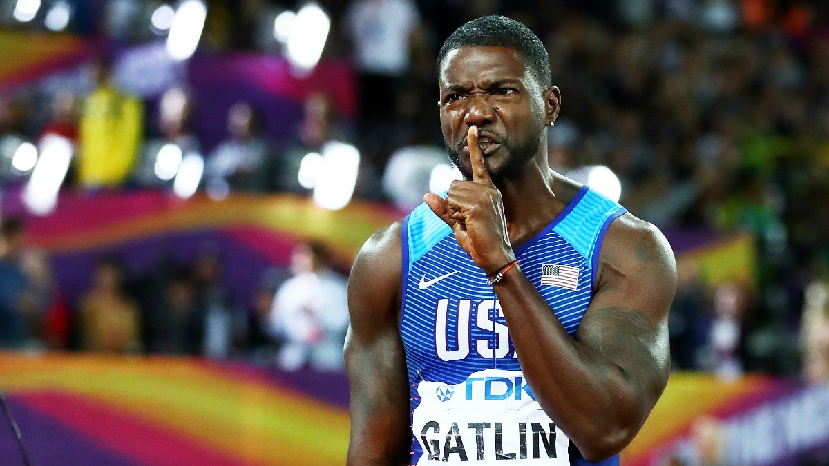 Justin Gatlin manda callar tras vencer a Bolt. (Getty)