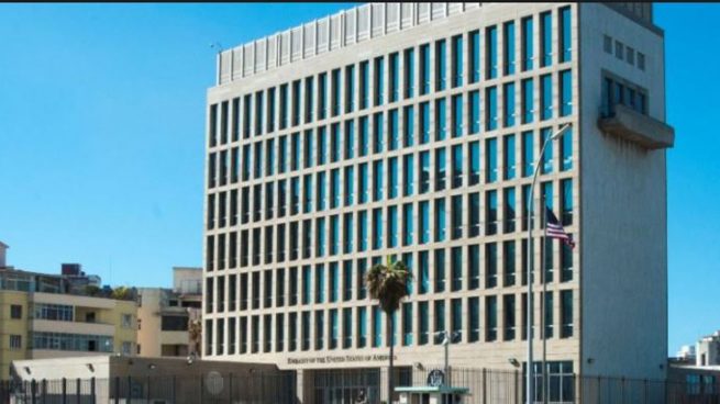 EEUU expulsa a dos diplomáticos cubanos tras «incidentes» en la Embajada de La Habana