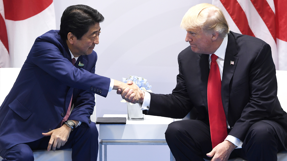 Shinzo Abe y Donald Trump. (Foto: AFP)