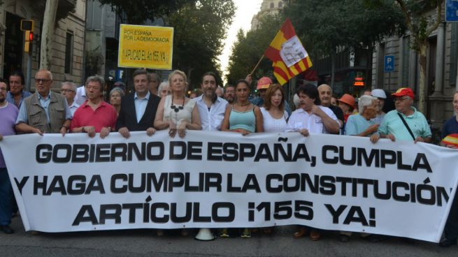 Décima concentración de grupos políticos catalanes para exigir al Gobierno que aplique el artículo 155