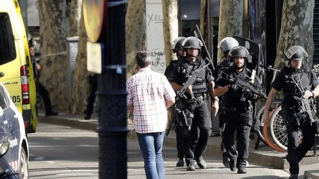 El asesino que habló con un mosso antes de la matanza de La Rambla murió con 24 tiros en un viñedo