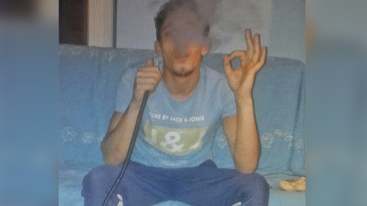 Driss Oukabir, en una foto de sus redes sociales, fumando una cachimba.