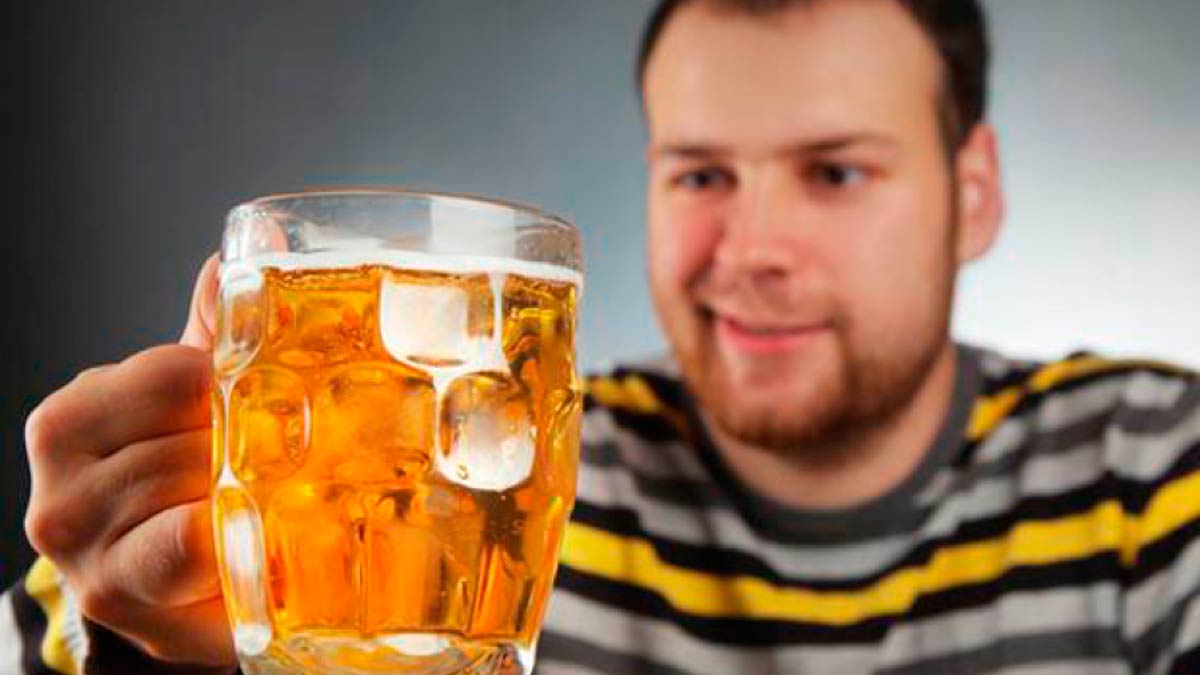 Un estudio de la Universidad de Graz demuestra que el alcohol puede ayudar a desbloquear la mente.