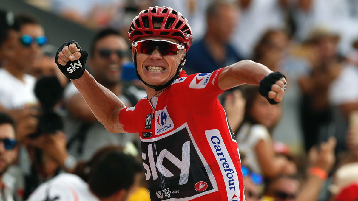 Chris Froome celebra efusivamente el triunfo en la etapa de la Vuelta. (EFE)