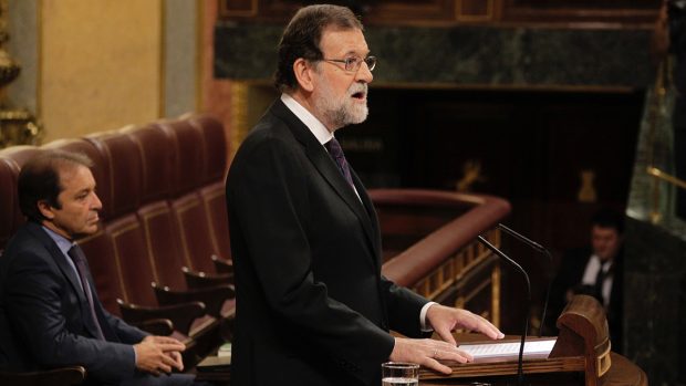 Rajoy durante su comparecencia en el Congreso. (Foto: Francisco Toledo)