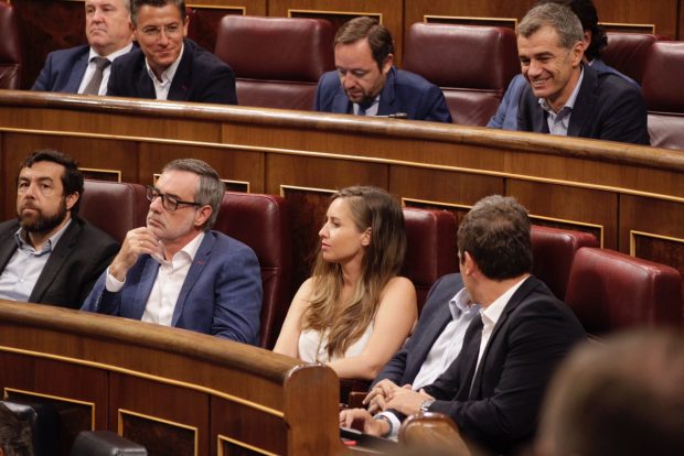 La bancada de Ciudadanos después de la intervención de Rivera. (Foto: Francisco Toledo)