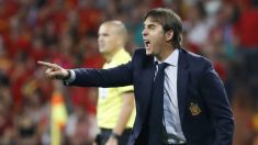 Lopetegui da instrucciones en el España-Italia. (EFE)