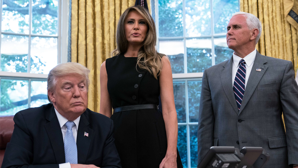 Donald Trump, Melania Trump y Mike Pence. (Foto: AFP)