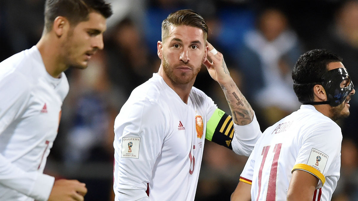 Sergio Ramos celebra el primer gol a Liechtenstein. (AFP)
