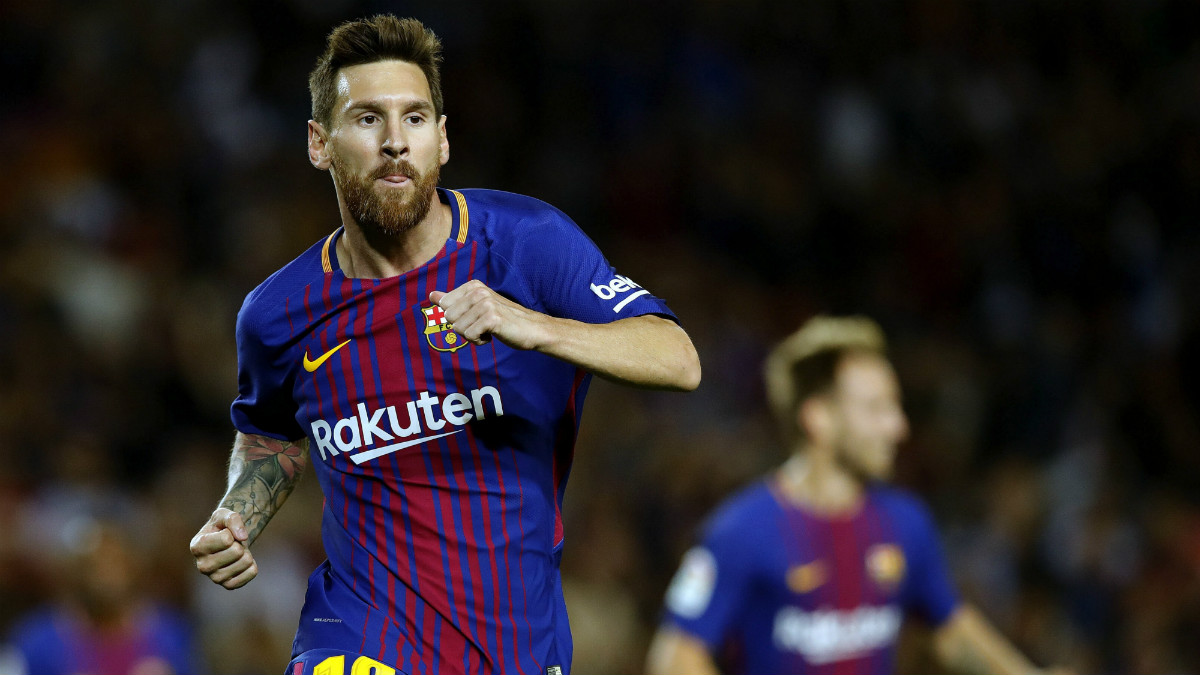 Messi celebra el primer gol del partido que no debió subir al marcador. (EFE)