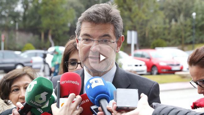 El ministro de Justicia advierte a los alcaldes catalanes del «delito» que supone colaborar con el referéndum