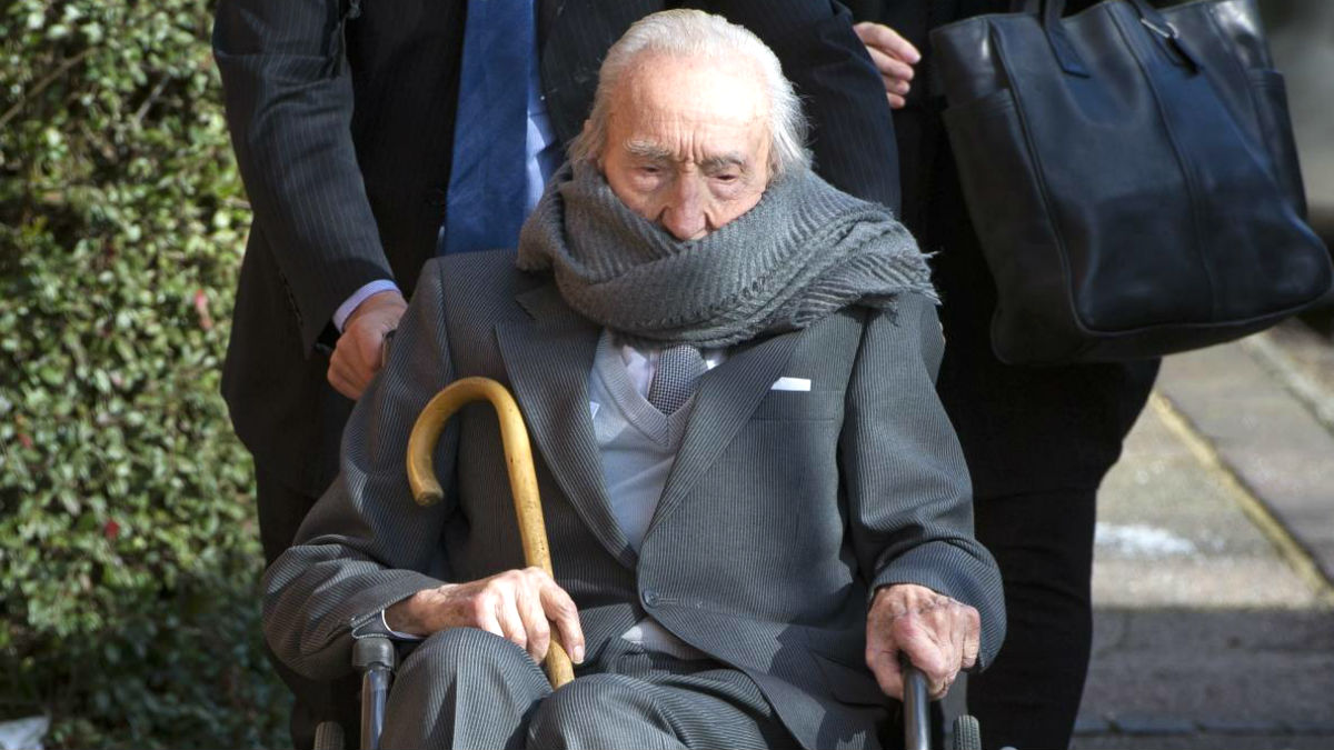 El británico Douglas Hammersley es el pederasta condenado más viejo del mundo, 102 años.