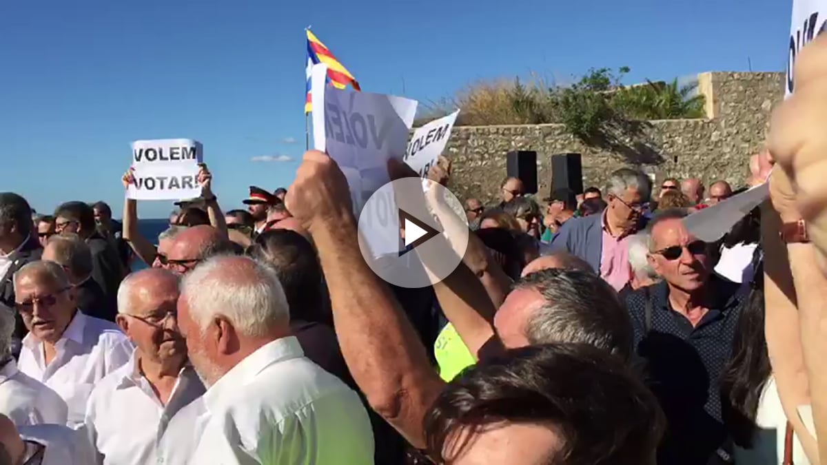 Simpatizantes de la CUP boicotean los actos del Ayuntamiento de Tarragona en la Diada.