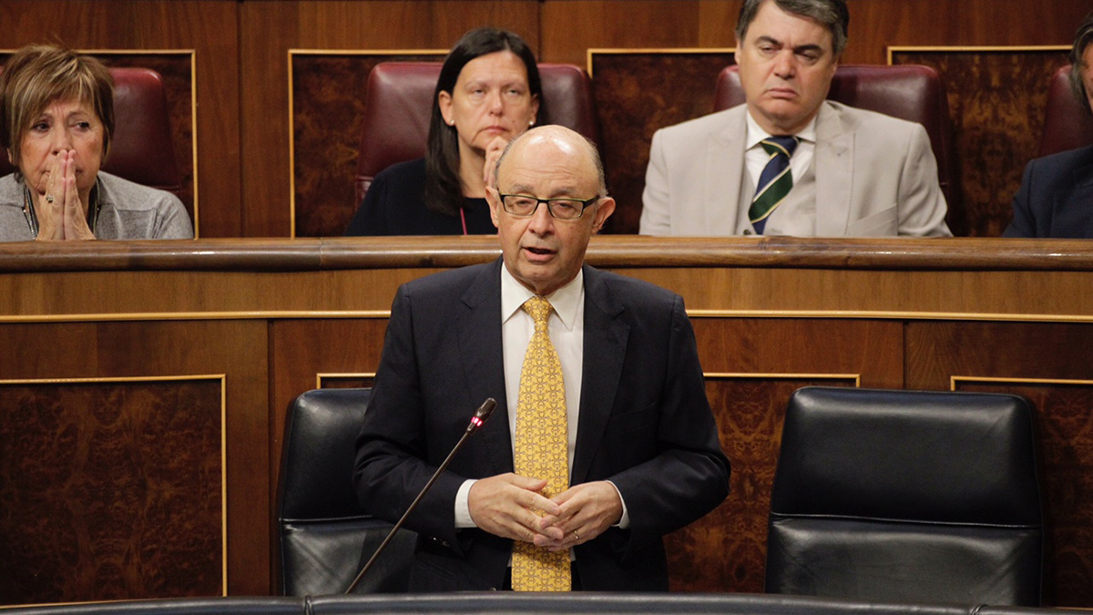 Cristóbal Montoro, ministro de Hacienda, en el Congreso de los Diputados. (Foto: Francisco Toledo)