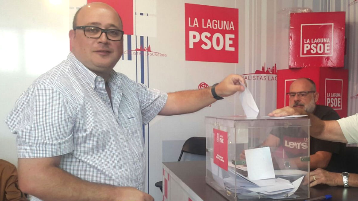 Zebenzuí González, concejal del PSOE en La Laguna (Tenerife), que presumía de «follar» a sus enchufadas en el Ayuntamiento.