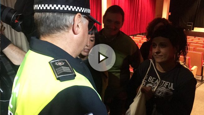Suspendida la charla ilegal de Anna Gabriel en Vitoria con la llegada de la Policía