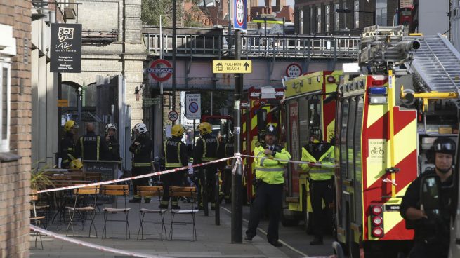 Evacuadas varias viviendas a las afueras de Londres durante una operación policial relacionada con el atentado