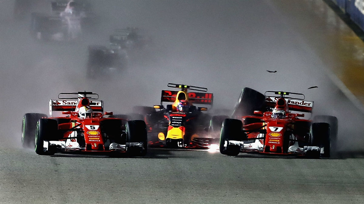 Max Verstappen ha culpado a Sebastian Vettel del accidente de la salida del Gran Premio de Singapur, considerando que el alemán es un piloto poco inteligente. (Getty)