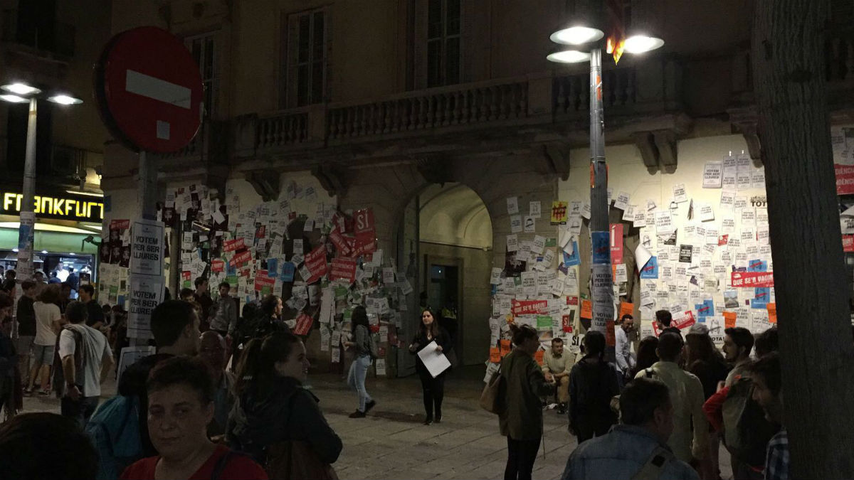 El Ayuntamiento de Mataró en las noches previas al referéndum ilegal de secesión.