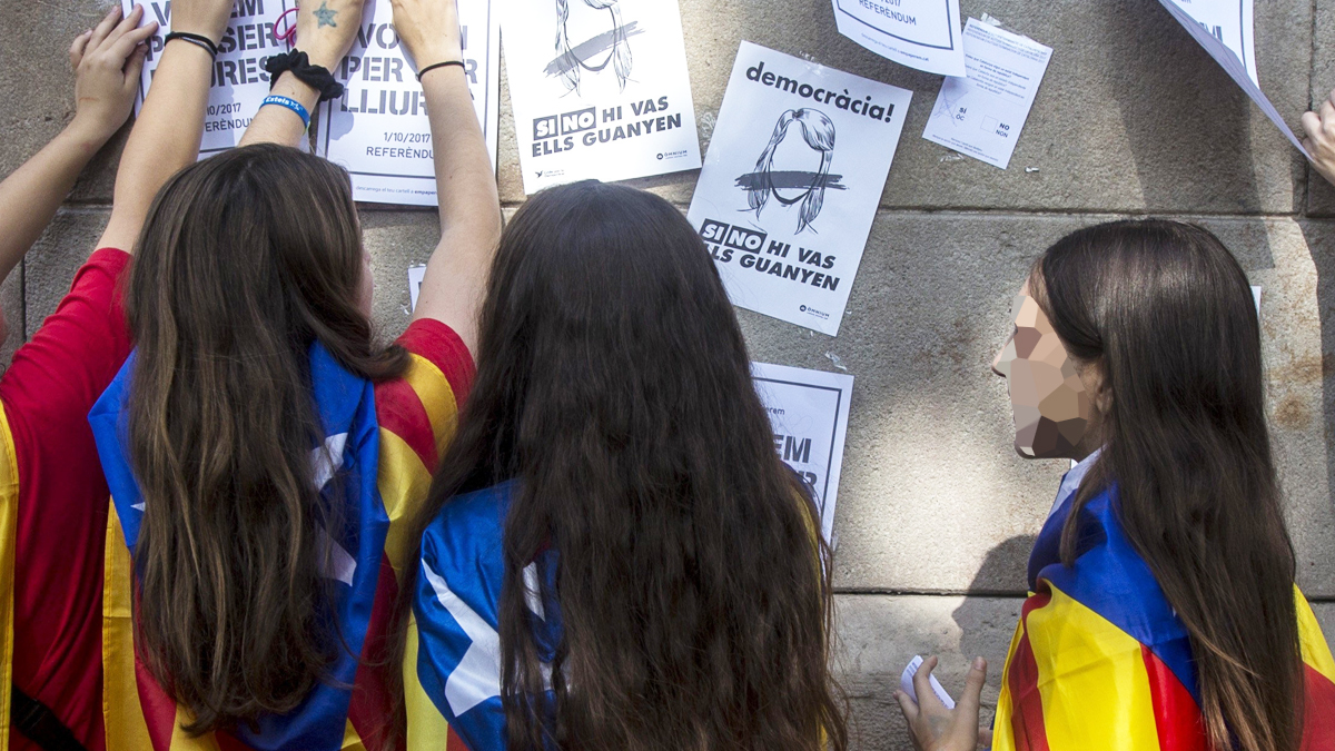 Menores en las movilizaciones pro referéndum. (Foto: EFE)