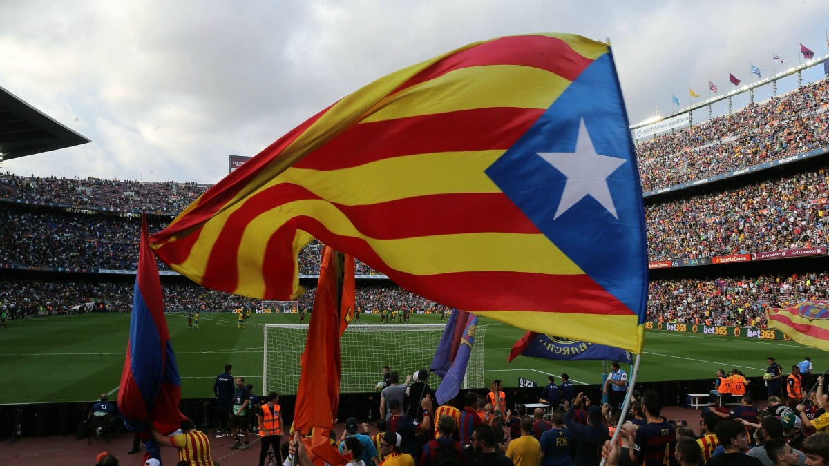 El Camp Nou, minutos antes de la celebración de un encuentro. (AFP)