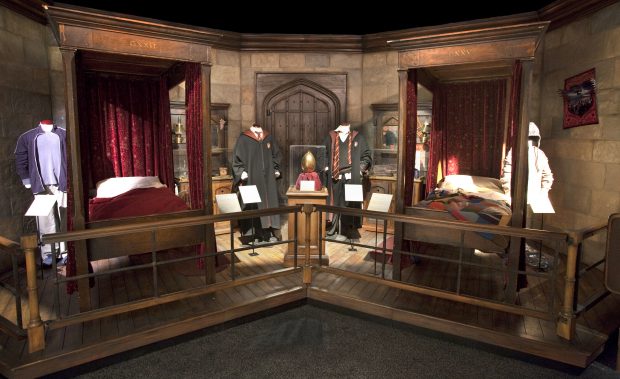 Dormitorio de Gryffindor en la exposición Harry Potter The Exhibition