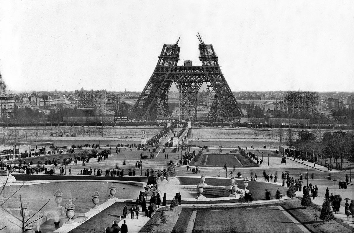 La Torre Eiffel se construyó para la Exposición Universal de 1889 en París.