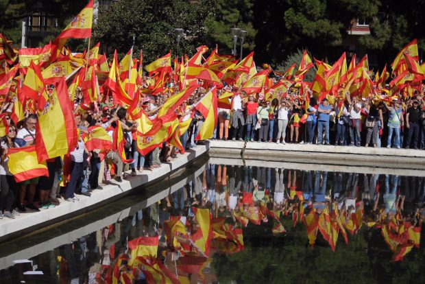 Miles de ciudadanos se concentran en Madrid en defensa de la unidad de España. Foto: Francisco Toledo