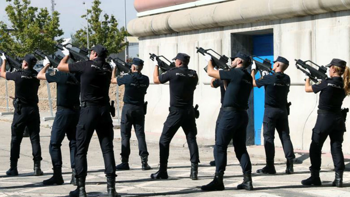 Policía Nacional ejercitándose. (Foto:EFE)