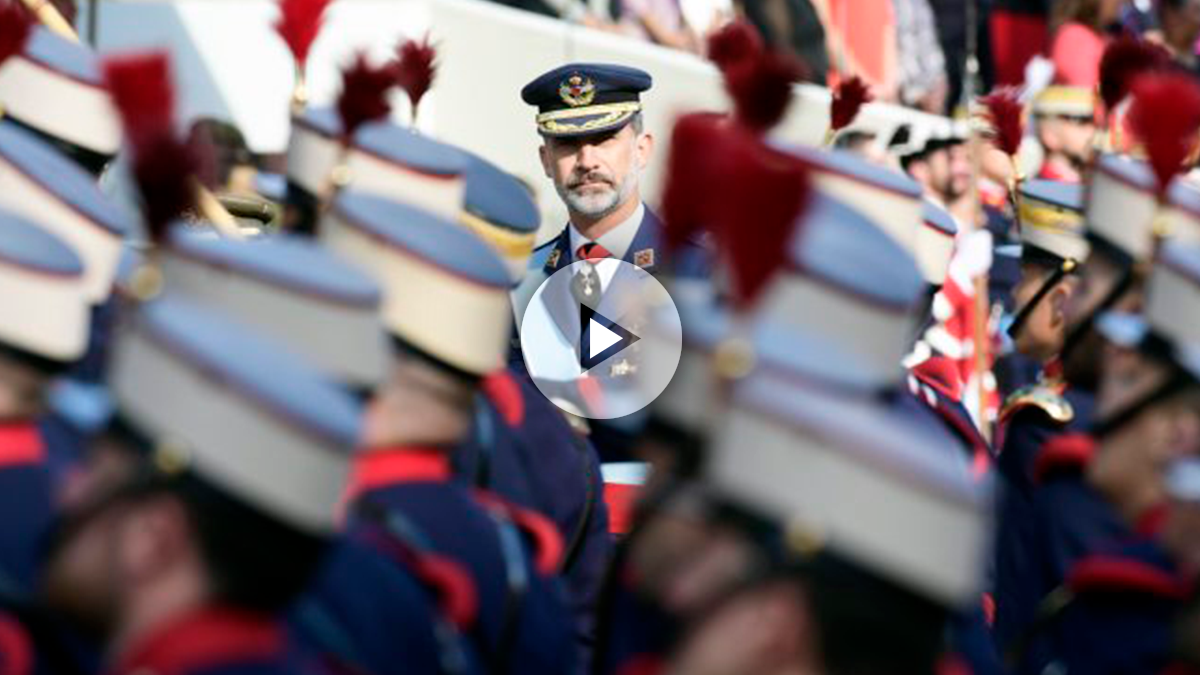 Felipe VI en el desfile de las Fuerzas Armadas del 12-O (Foto: AFP)
